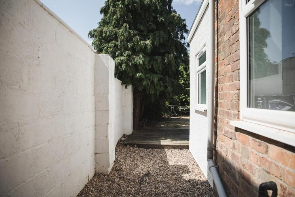 レスター Riverside Park Houseヴィラ エクステリア 写真